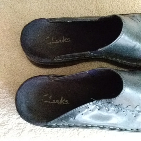 Clarks Leather Slip On Detailed Stitching Mules Clogs Shoes 8N Blue Green - Picture 10 of 16